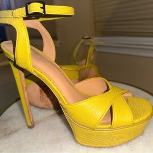 Halston Heritage Naomi Canary Yellow Platform Sandal Size 8
